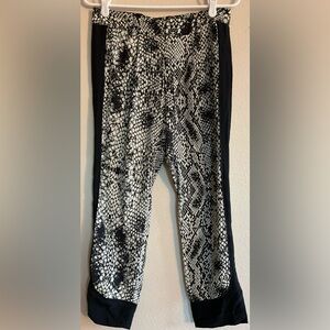 NWOT‎ Women’s Parker 100% Silk Snakeskin Print Elastic Waist Joggers size 2